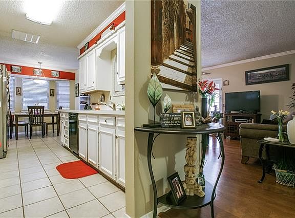4th image of 8001 Emerald Hills Way