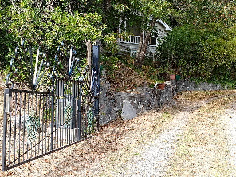 IRON GATED YARD