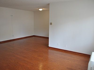 5th image of 11315 Califa St