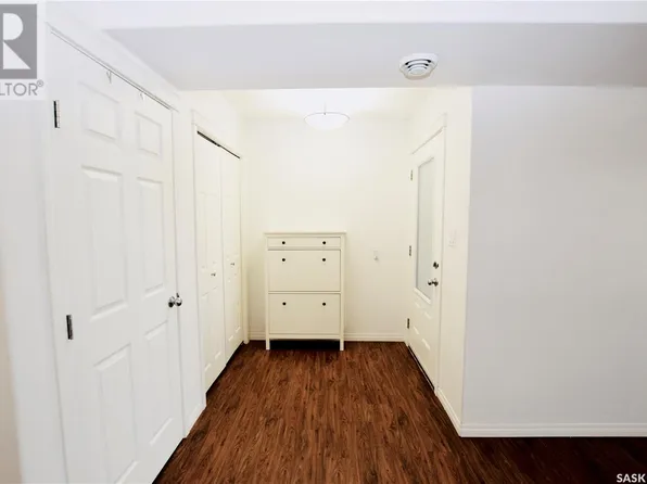 125 Willis Cres, Saskatoon, SK S7T 0T1