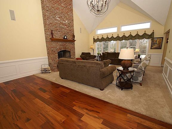 5617 Autumn Woods Trl Ft Wayne In 46835