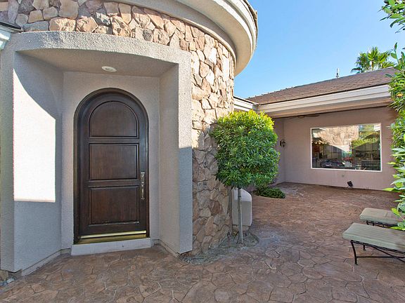 2nd image of 10885 Iris Canyon Ln