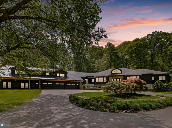 2800 Horseshoe Trl, Chester Springs, PA 19425