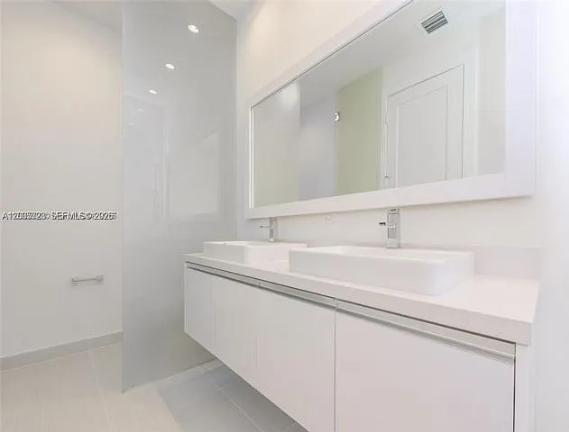 10245 NW 63rd Ter — Photo 6