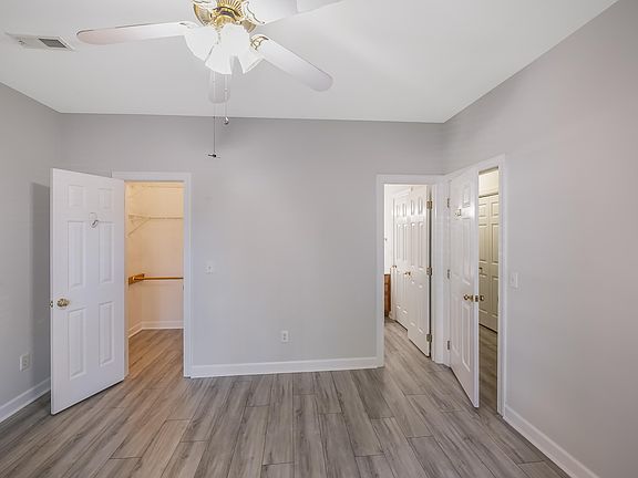 5th image of 2639 Broad Oaks Pl