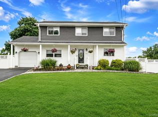 62 Oneida Avenue, South Setauket, NY 11720