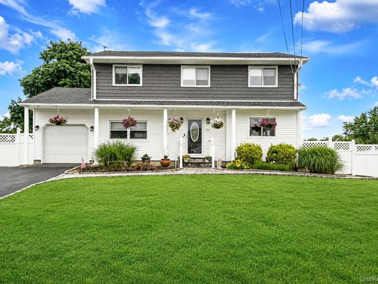 62 Oneida Avenue, South Setauket, NY 11720