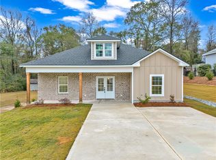 68 Mill Creek Dr, Smiths Station, AL 36877