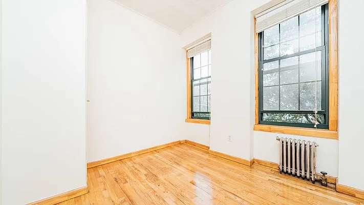 Rented by Nooklyn NYC LLC | media 21