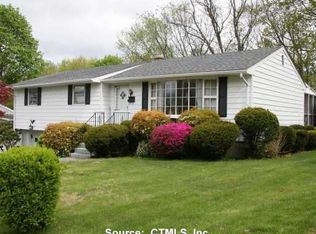 129 Windy Dr, Waterbury, CT 06705