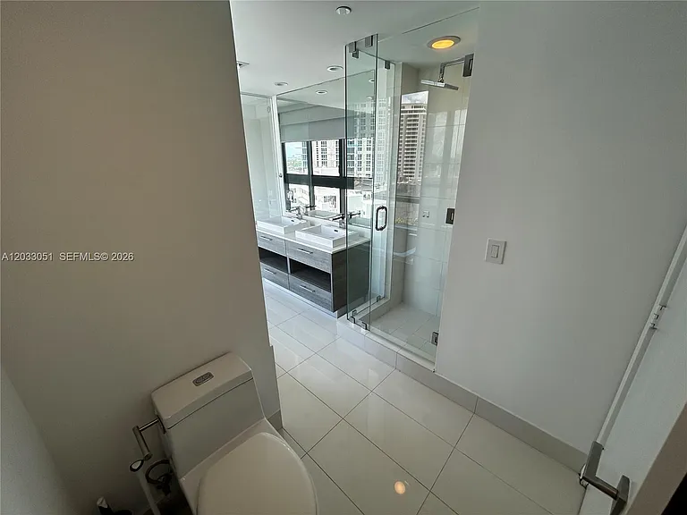 650 NE 32nd St #1608 — Photo 7