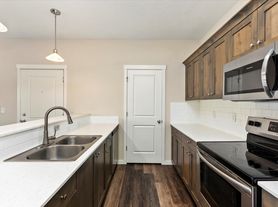 Owyhee Park Apartments