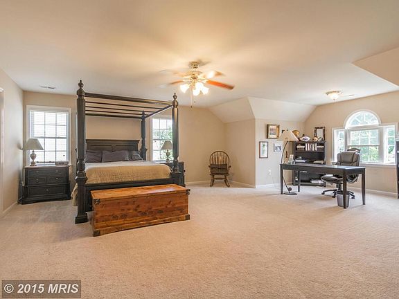 Bedroom (Master)