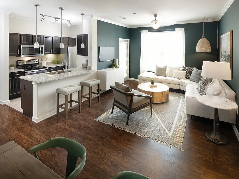 Avalon Frisco at Main — Photo 3