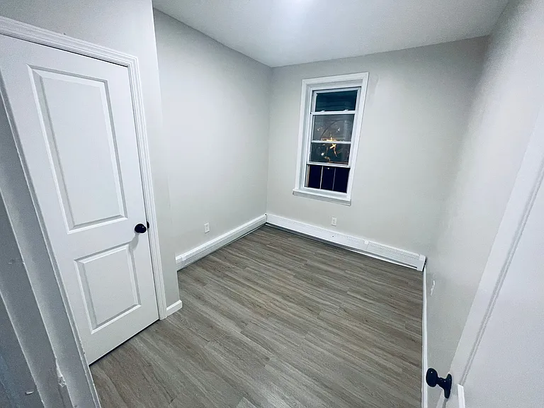 474 River St #2G — Photo 5