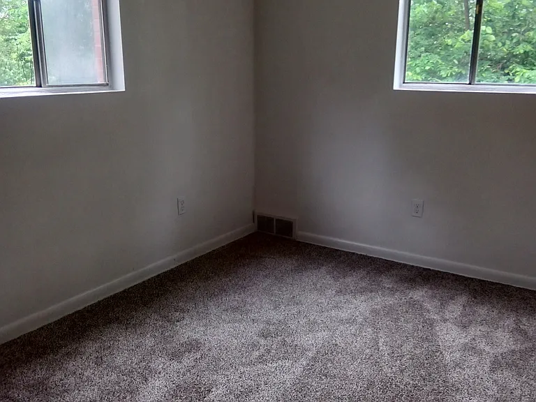 353 Pine Hollow Rd #353 — Photo 16