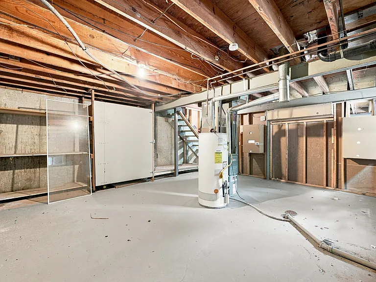 2216 Jackson Dr — Photo 32