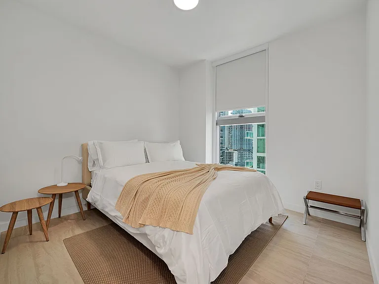 77 SE 5th St #1906 — Photo 16