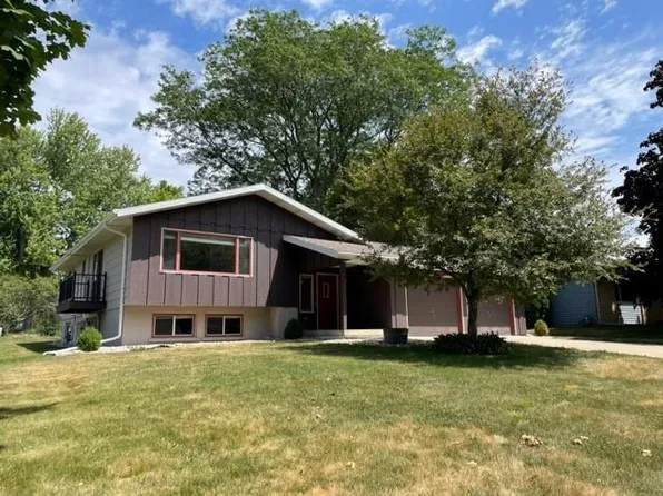 52 Lawndale Avenue, Ripon, WI 54971