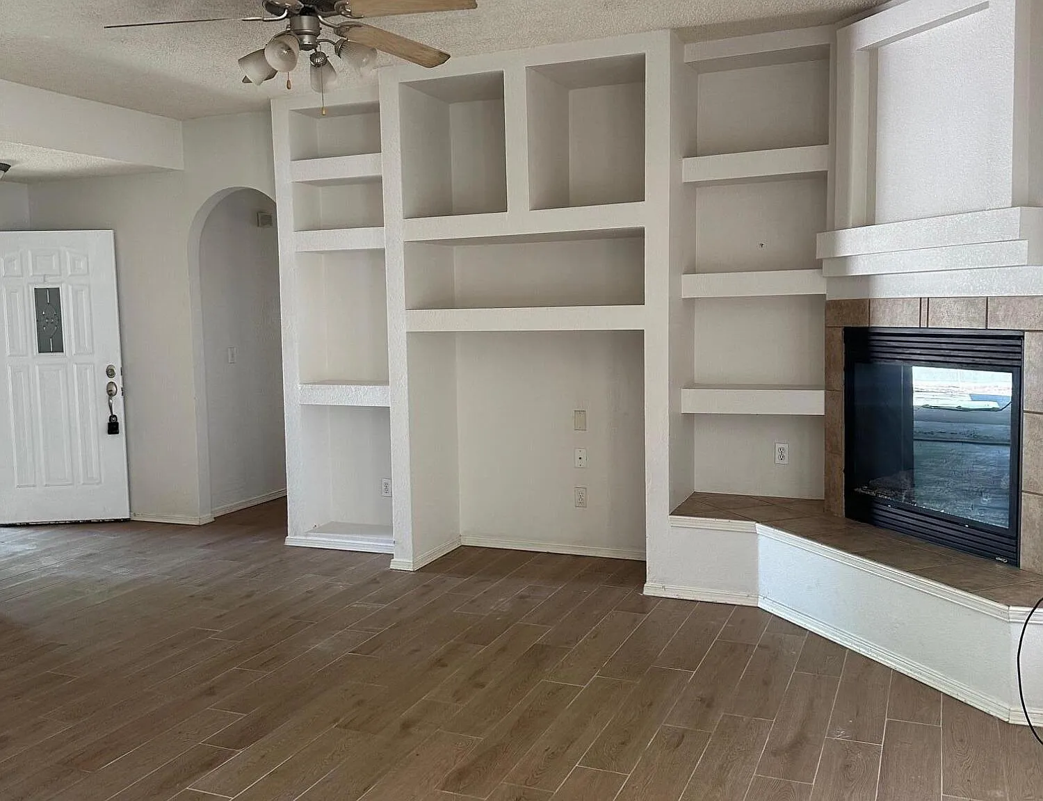 4 bed, 2.0 bath, 1480 sqft, $1,750 — Photo 3