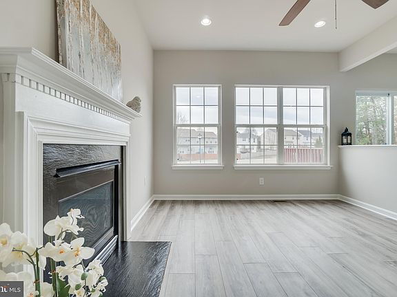 3rd image of 54 Catherine Ln