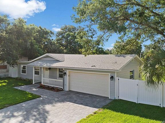 3rd image of 2845 Aloma Ave