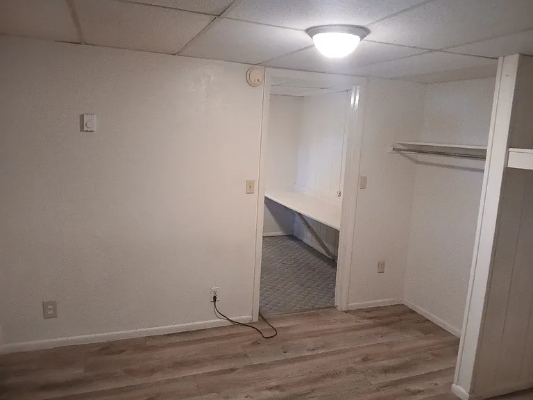 380 S Wagon Wheel Dr #3 — Photo 2