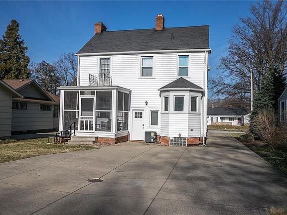 5th image of 24807 Electric Dr