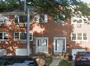 8931 Pontiac St, Queens Village, NY 11427