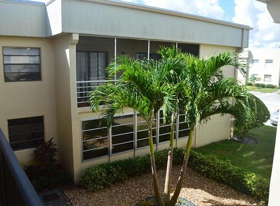 3rd image of 138 Piedmont Way #C