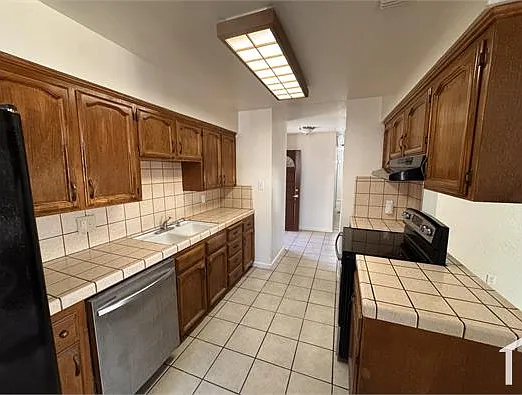 4445 N Emerson Ave — Photo 12