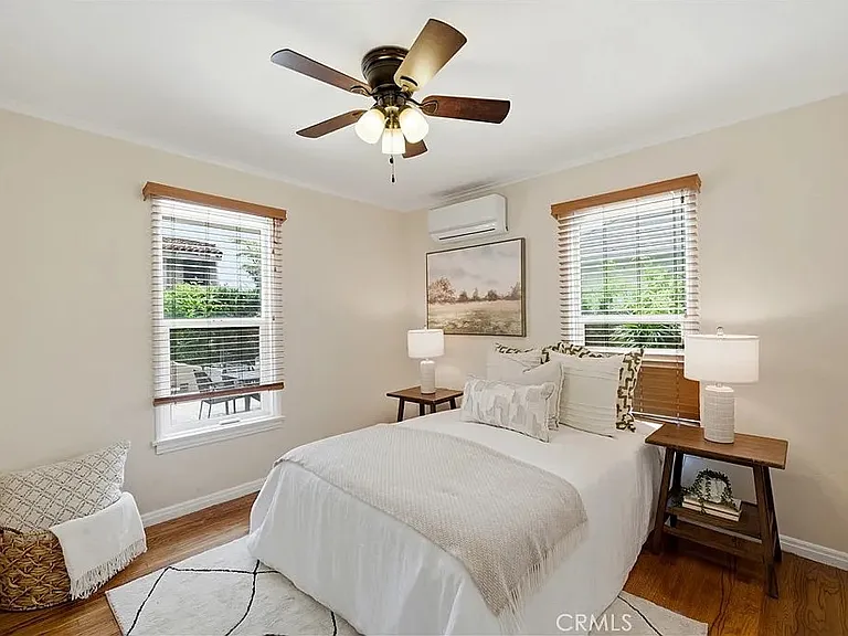 626 Temple Ave — Photo 20