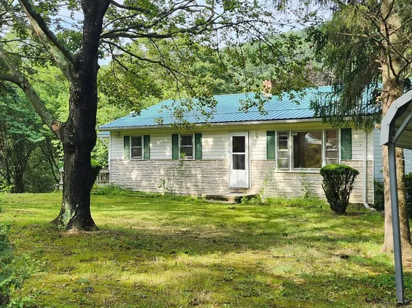 2445 Bear Wallow Hollow Rd, Augusta, WV 26704