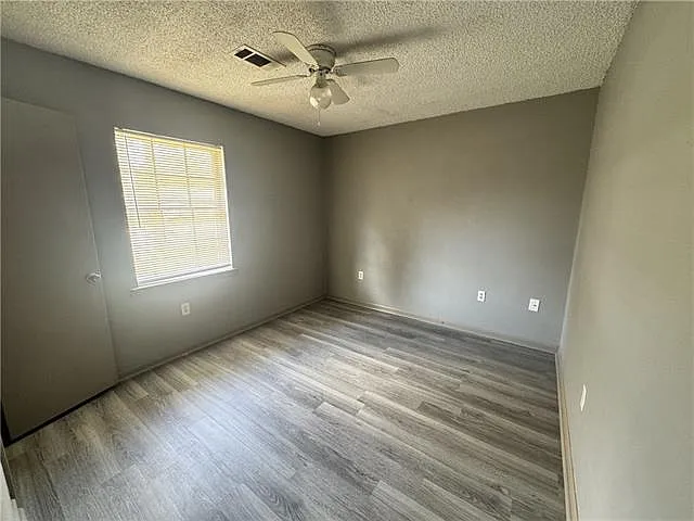 105 Wells Dr — Photo 8