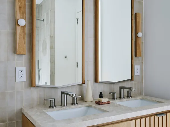 323 Bergen Street image 6 of 18