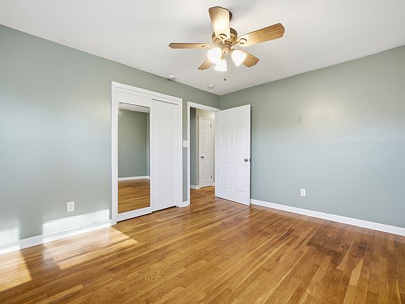 3rd image of 17 Dimmock Ave