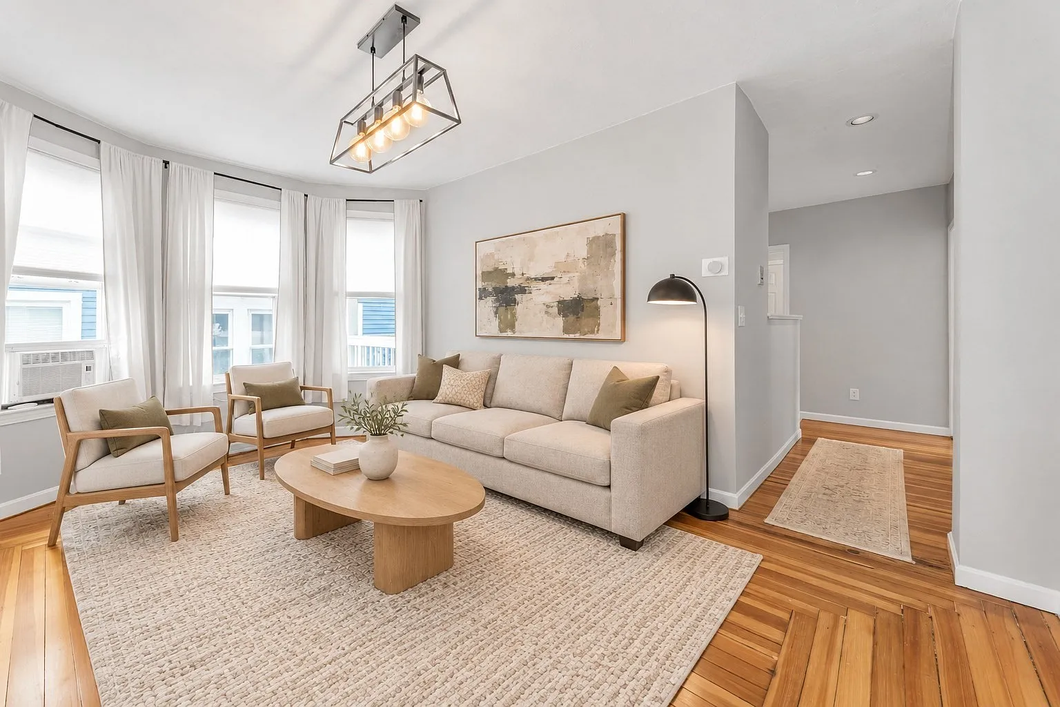 3 bed, 1.0 bath, 841 sqft, $3,200 — Photo 1