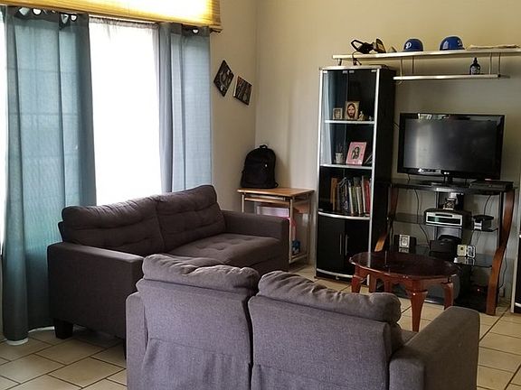 5th image of 11150 Glenoaks Blvd Unit 302