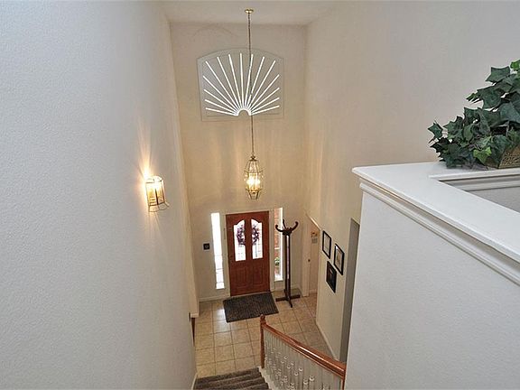 4th image of 8311 Vaulted Pine Dr