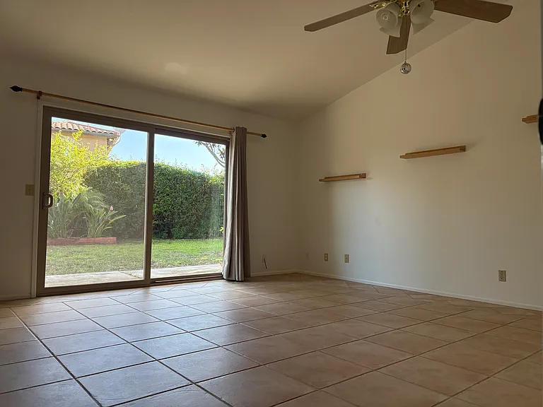 415 Wellington Dr — Photo 10