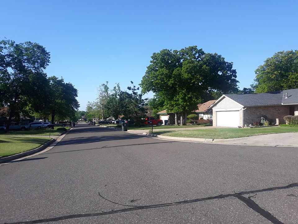 2nd image of 2703 Del Rey Cir