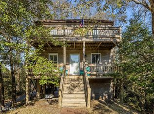 408 Lee Ave, Emerald Isle, NC 28594