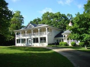 414 Perry Hill Rd, Montgomery, AL 36109