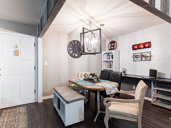 2nd image of 304 Chanel Ct APT 8