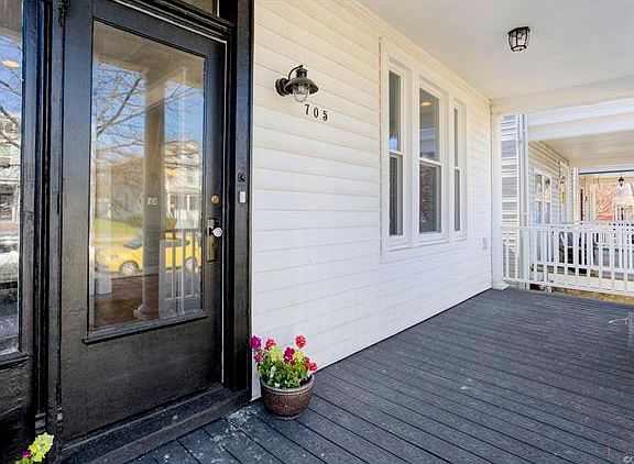 3rd image of 705 Chimborazo Blvd