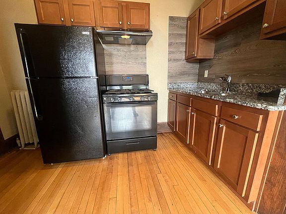 4th image of 296 Bates Ave APT 12