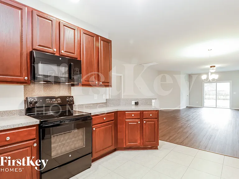 646 Savannah River Dr — Photo 7
