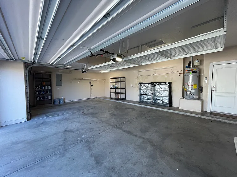 529 Minturn Ct NE — Photo 24