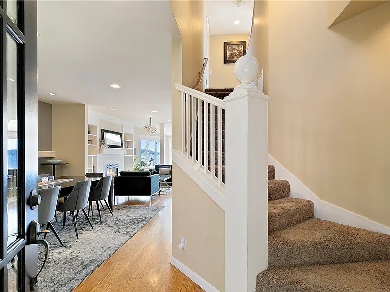 10822 Rainier Ave S — Photo 12