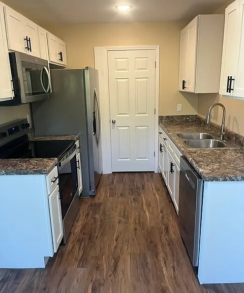 99 Valley St — Photo 3